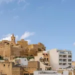 Santa Rita Of Majestic Townhouse Victoria