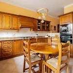 Santa Rita Of Majestic Townhouse * Victoria