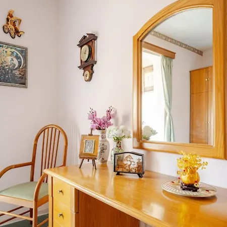 Feriehus Santa Rita Of Majestic Townhouse Victoria