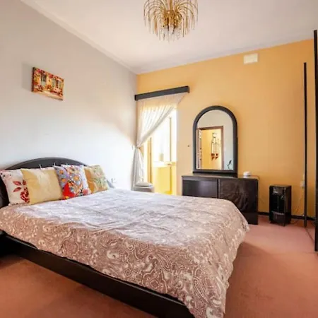 Santa Rita Of Majestic Townhouse * Victoria